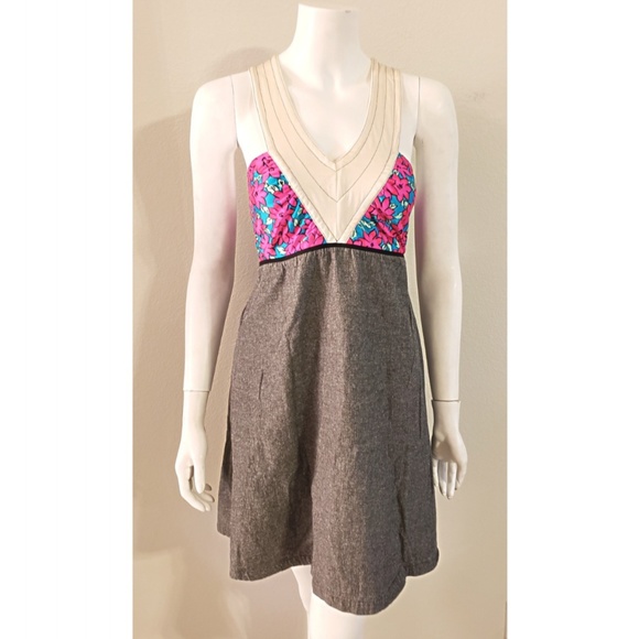 Roberta Oaks Hawaii Dress - Picture 1 of 8